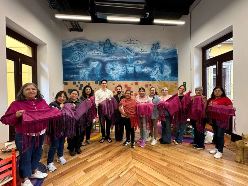 Celebramos en septiembre el arte del rebozo